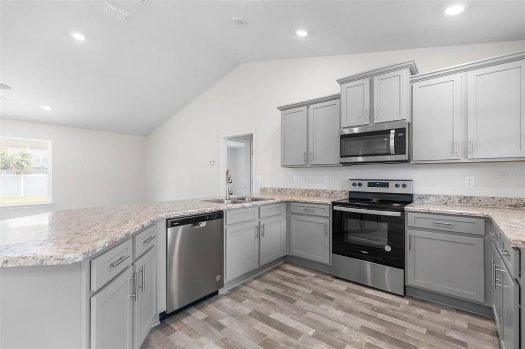 For Sale: $335,400 (3 beds, 2 baths, 1540 Square Feet)