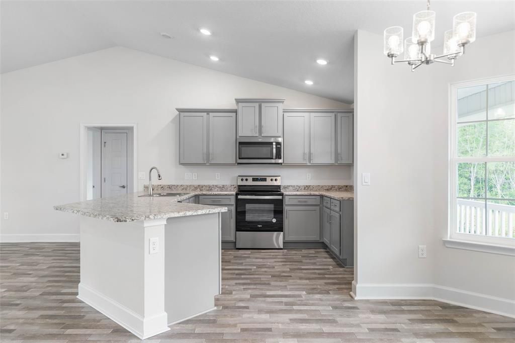 For Sale: $335,400 (3 beds, 2 baths, 1540 Square Feet)