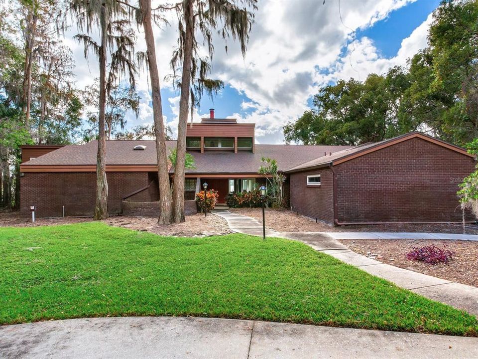 待售: $3,000,000 (5 贝兹, 3 浴室, 4628 平方英尺)