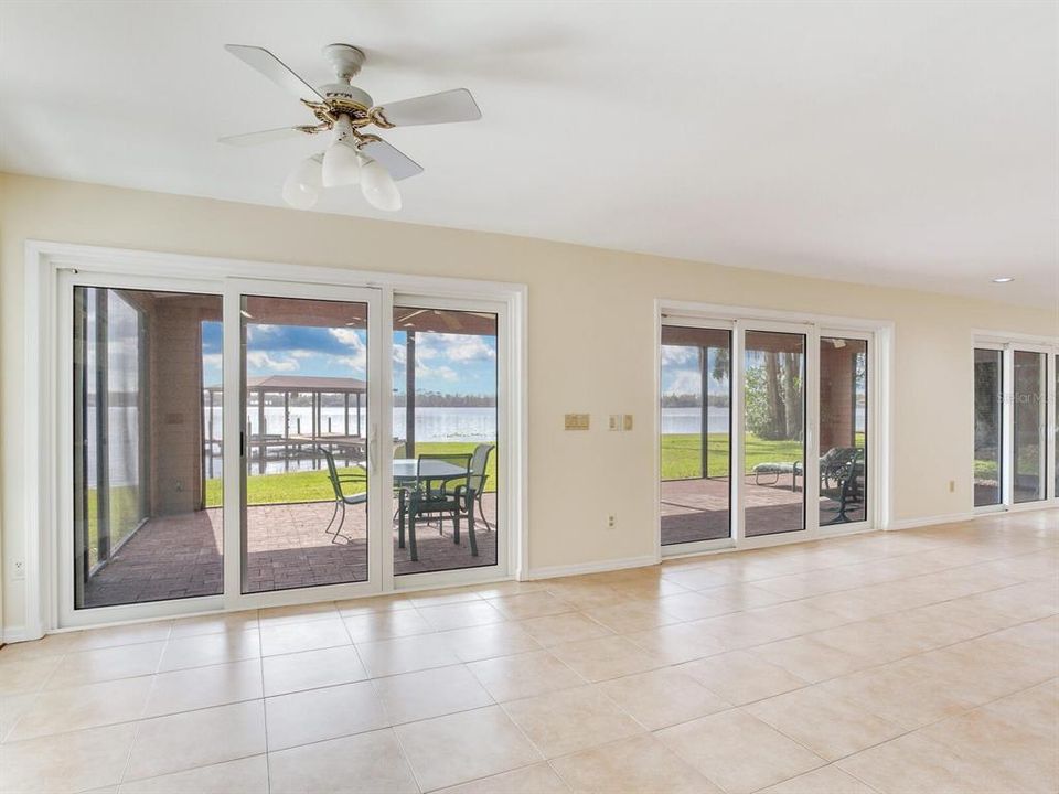 待售: $3,000,000 (5 贝兹, 3 浴室, 4628 平方英尺)