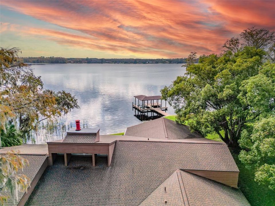 待售: $3,000,000 (5 贝兹, 3 浴室, 4628 平方英尺)