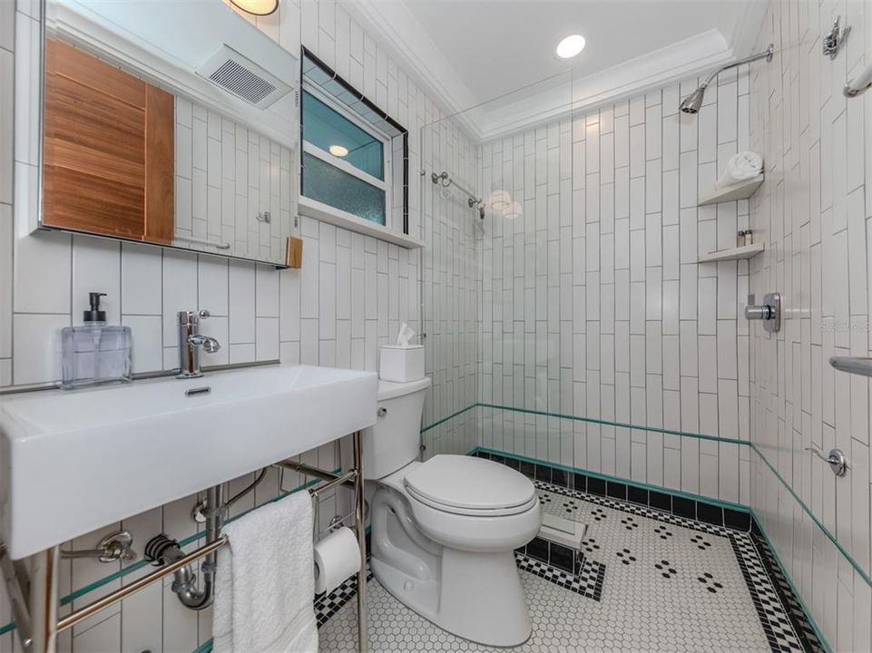 Unit 101 2nd bathroom