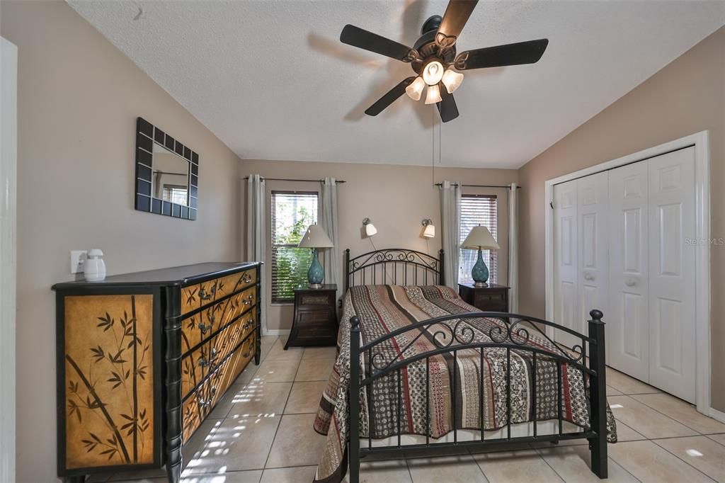 For Sale: $299,900 (3 beds, 2 baths, 1146 Square Feet)