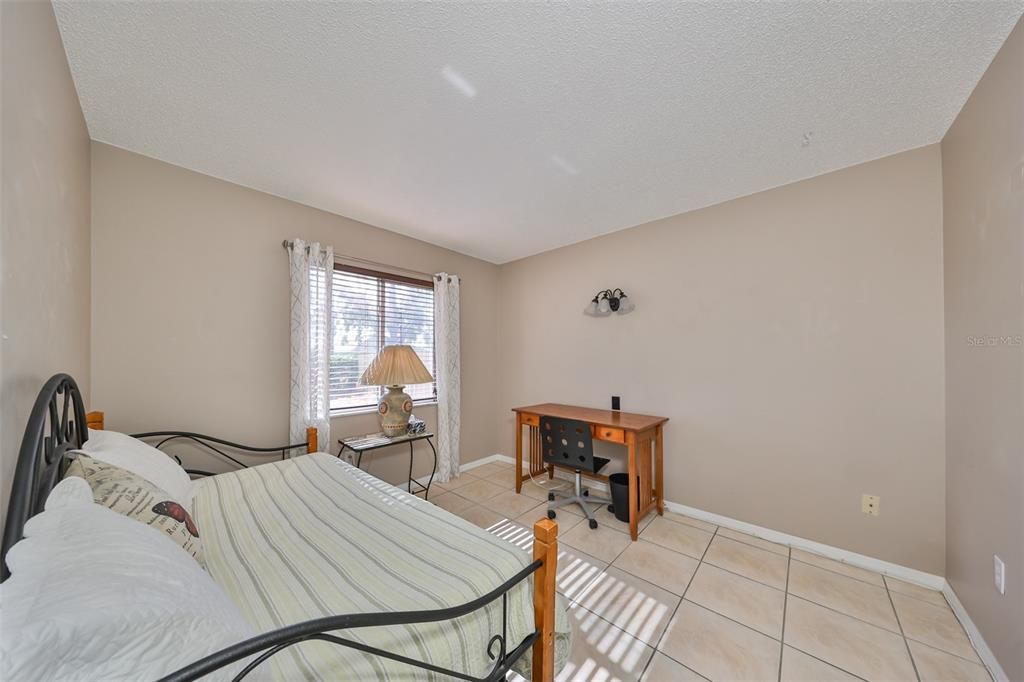 For Sale: $299,900 (3 beds, 2 baths, 1146 Square Feet)