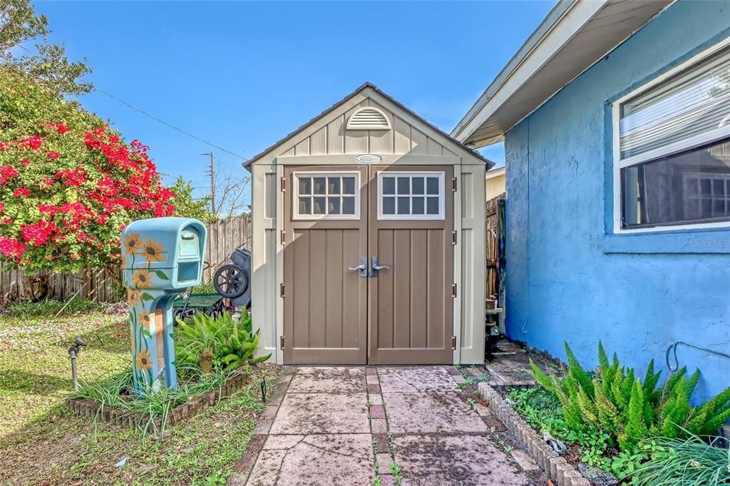 For Sale: $320,000 (3 beds, 2 baths, 1186 Square Feet)