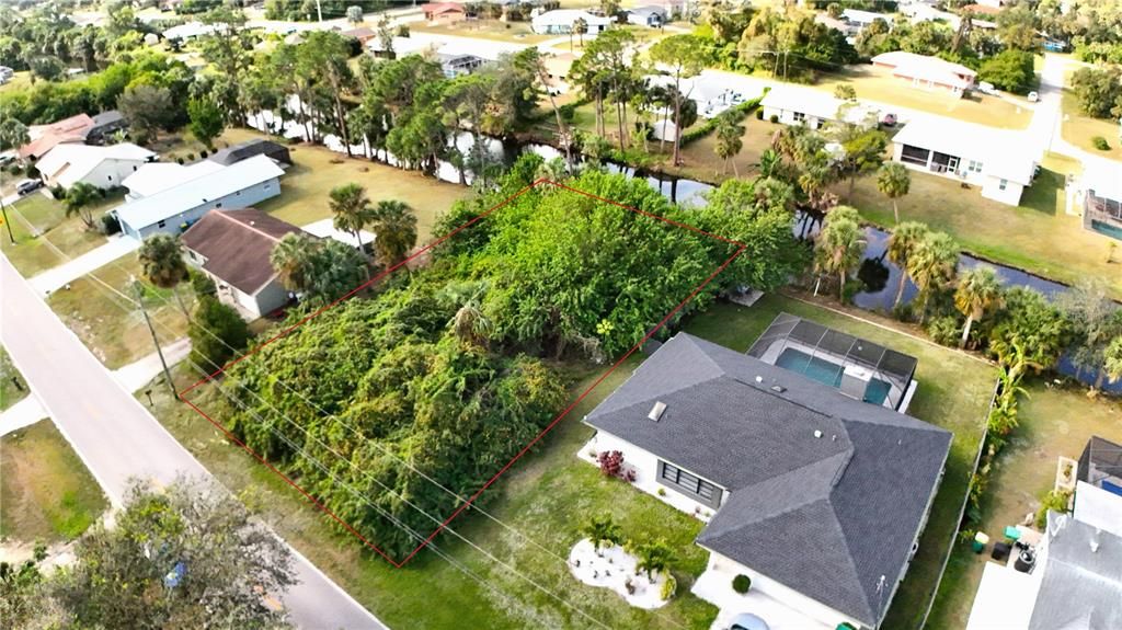 Residential building lot on freshwater canal