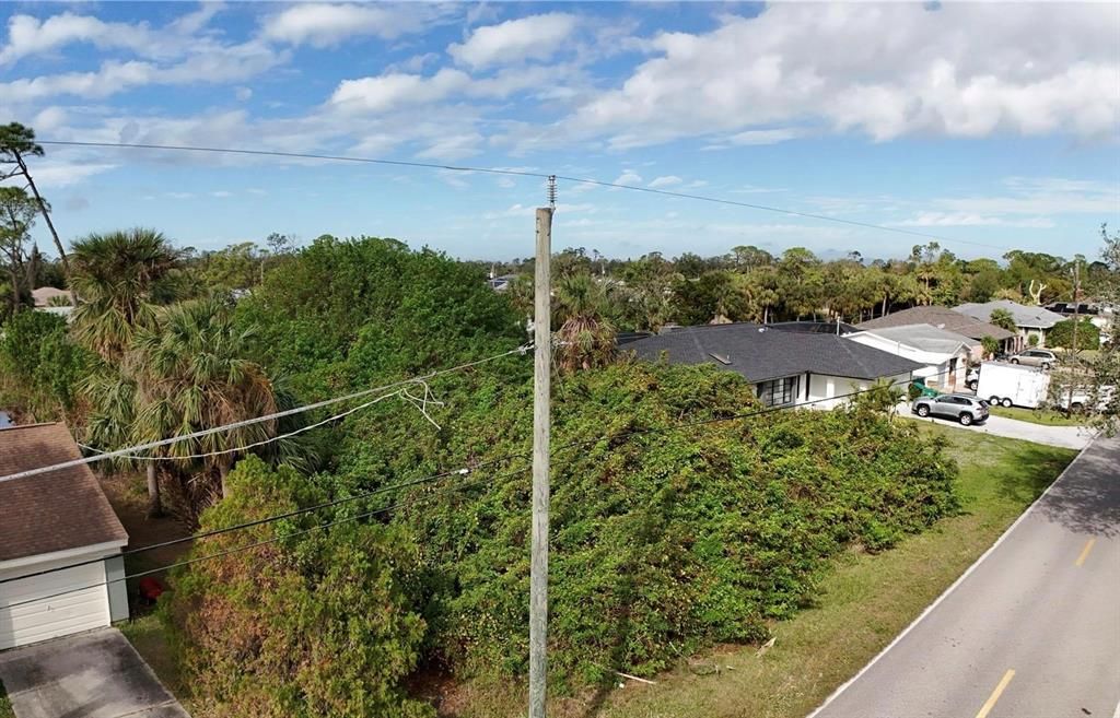 Check out this neighborhood.  Lot is between two homes.