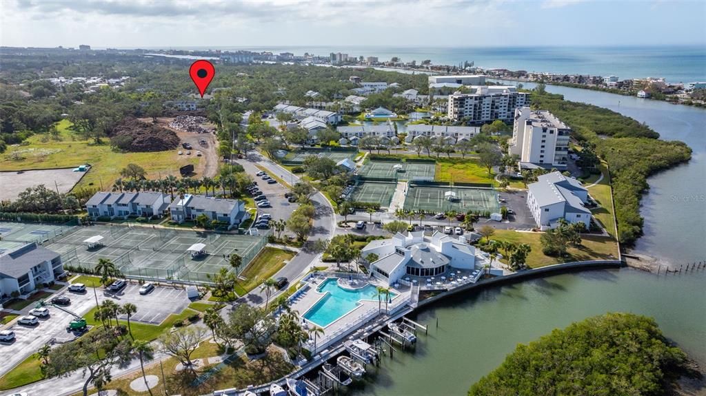 Intercoastal waterfront access to beach