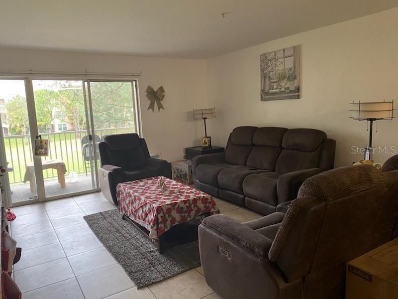 For Rent: $1,800 (2 beds, 2 baths, 1020 Square Feet)