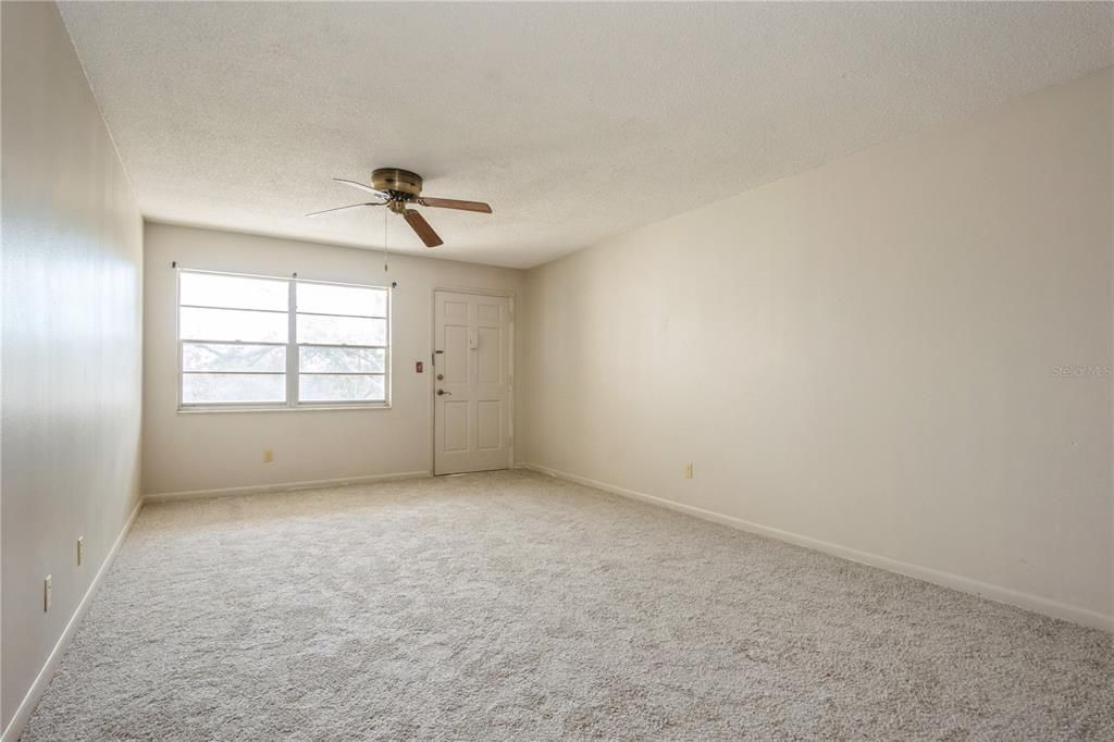 Living Dining Area