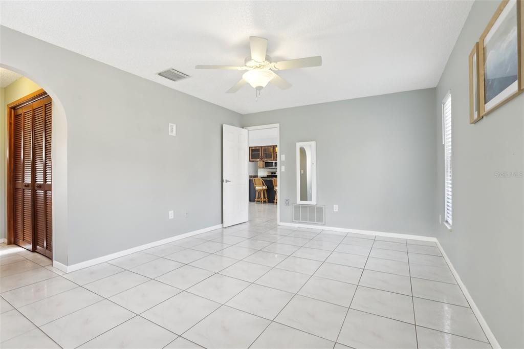 For Sale: $305,990 (2 beds, 2 baths, 1572 Square Feet)