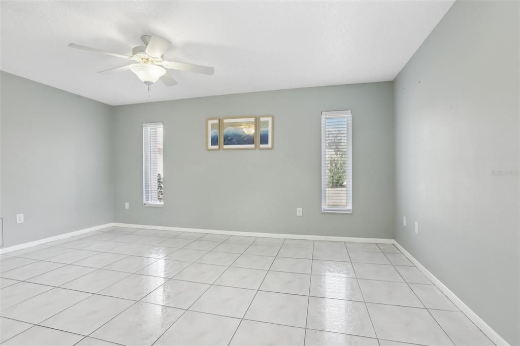 For Sale: $305,990 (2 beds, 2 baths, 1572 Square Feet)