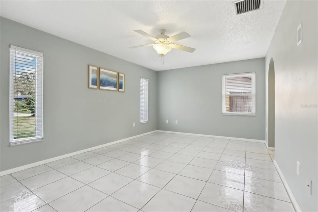 For Sale: $305,990 (2 beds, 2 baths, 1572 Square Feet)