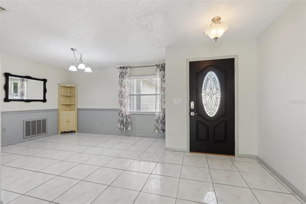 For Sale: $305,990 (2 beds, 2 baths, 1572 Square Feet)