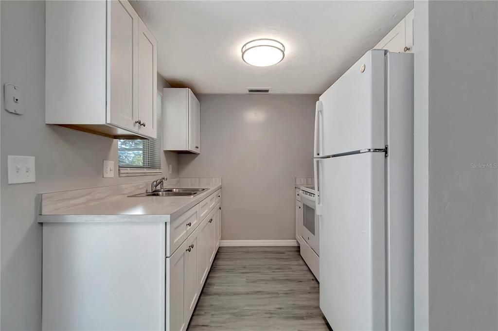 For Sale: $289,500 (3 beds, 2 baths, 1141 Square Feet)