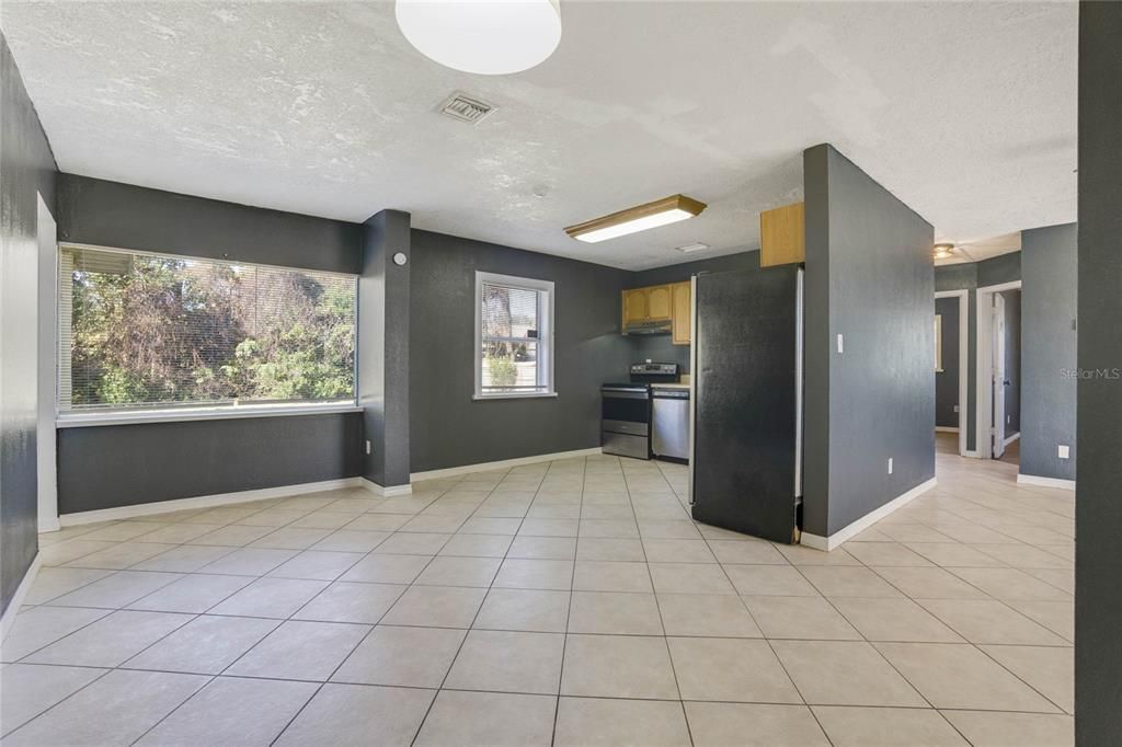 Dining room/kitchen combo