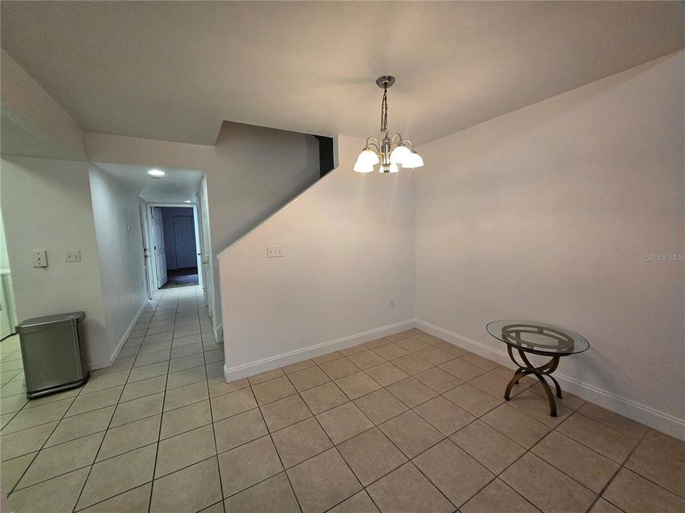 For Rent: $1,750 (3 beds, 2 baths, 1462 Square Feet)