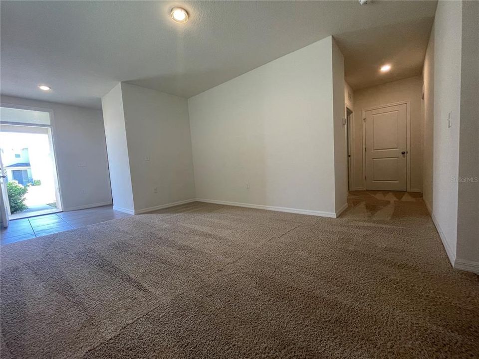 For Rent: $2,500 (3 beds, 2 baths, 1504 Square Feet)