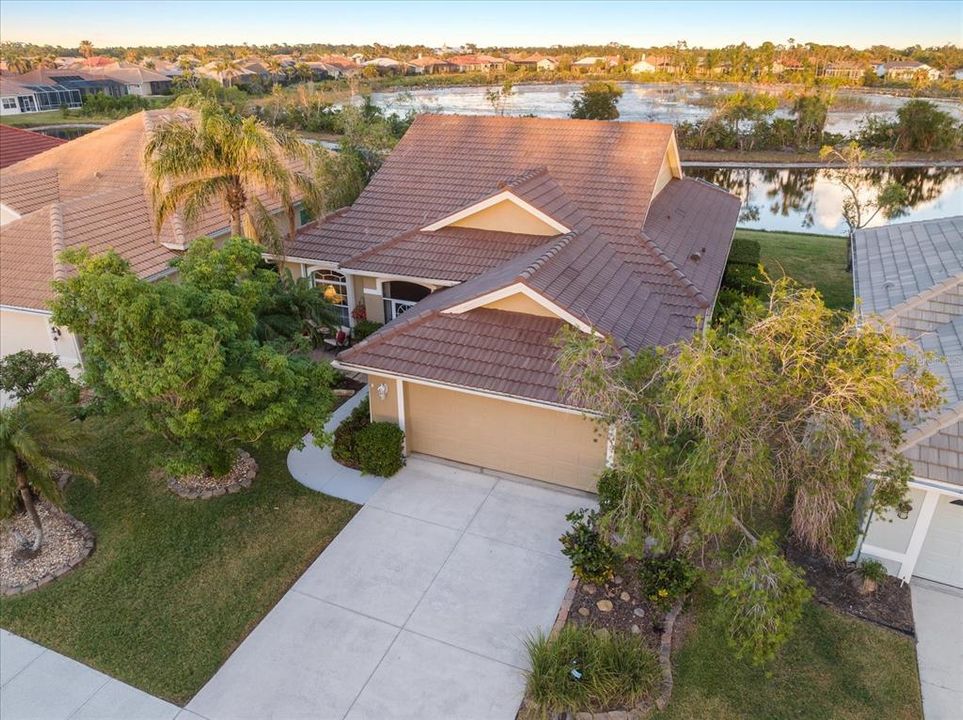 Birdseye view of front exterior