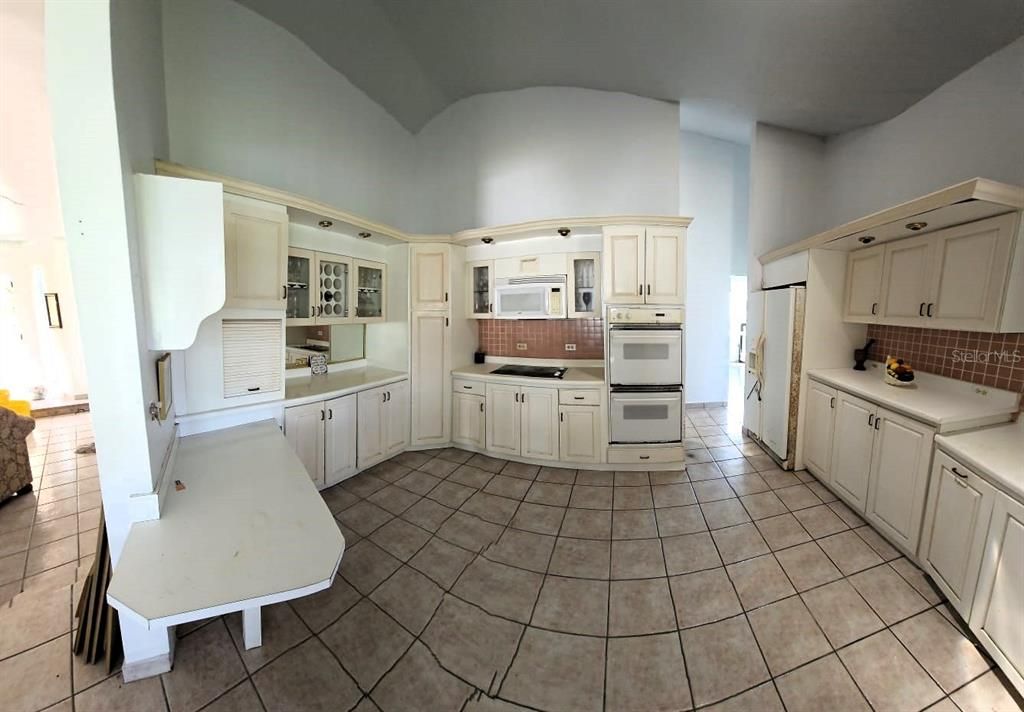 For Sale: $365,000 (4 beds, 2 baths, 2994 Square Feet)