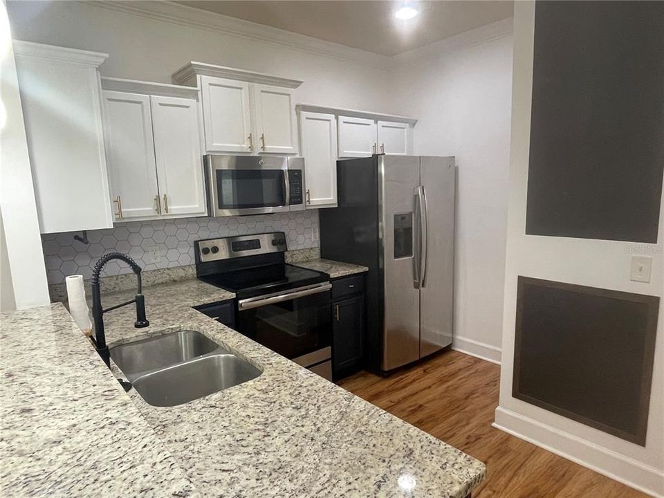 For Rent: $1,720 (2 beds, 2 baths, 1223 Square Feet)