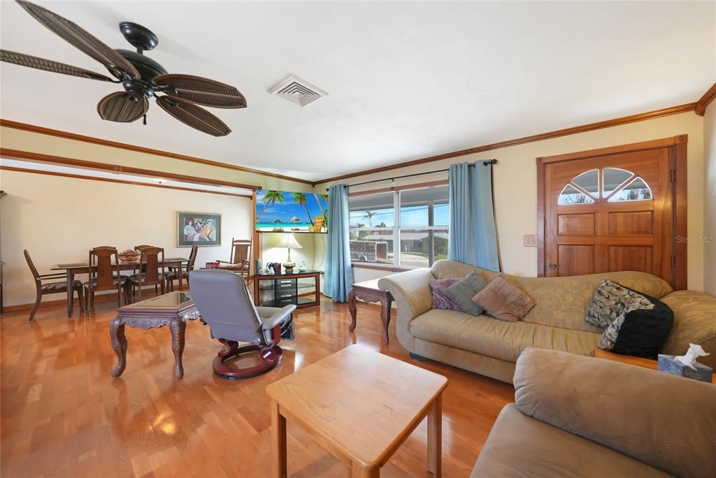 Living room (pictured here 1 of 2 front doors)