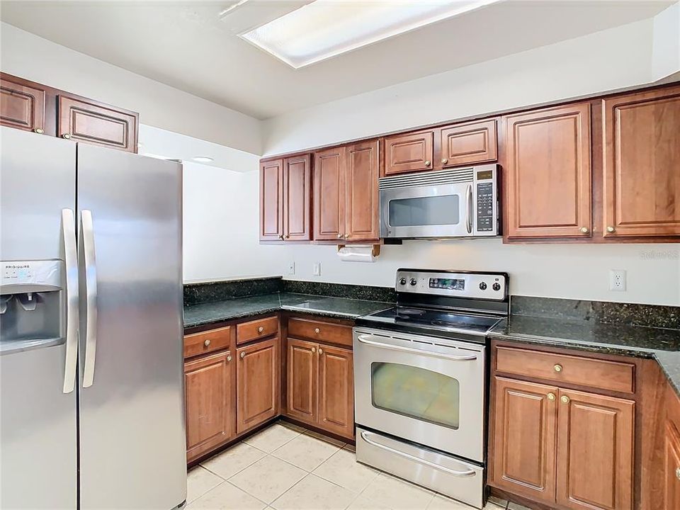 For Sale: $255,000 (2 beds, 2 baths, 1146 Square Feet)