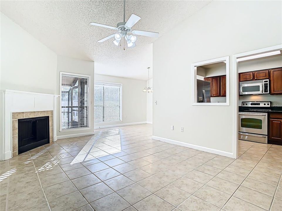 For Sale: $255,000 (2 beds, 2 baths, 1146 Square Feet)