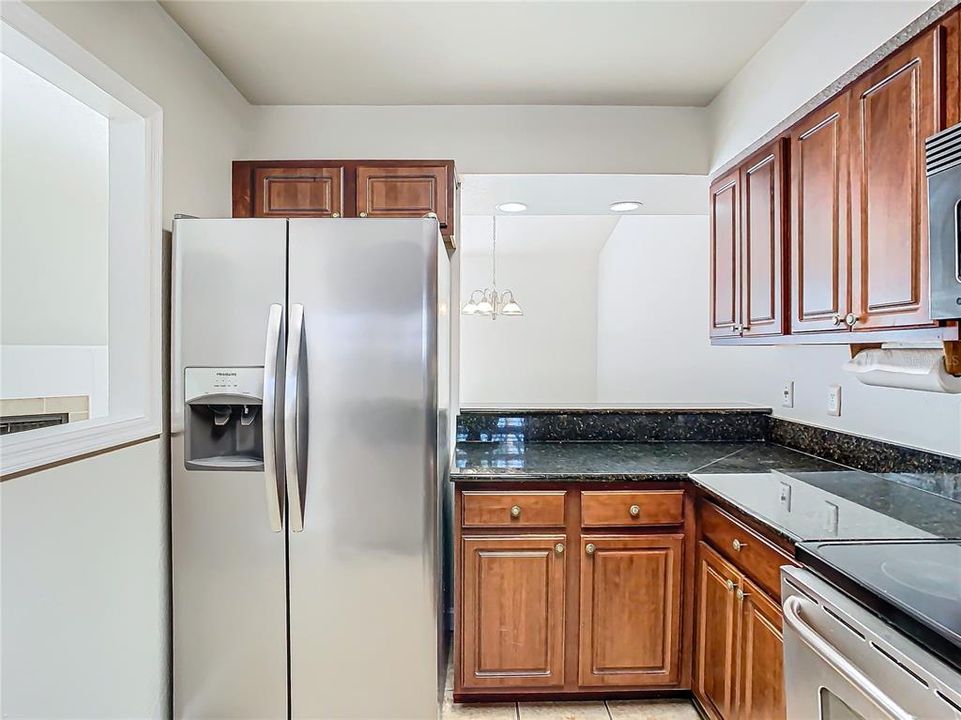 For Sale: $255,000 (2 beds, 2 baths, 1146 Square Feet)