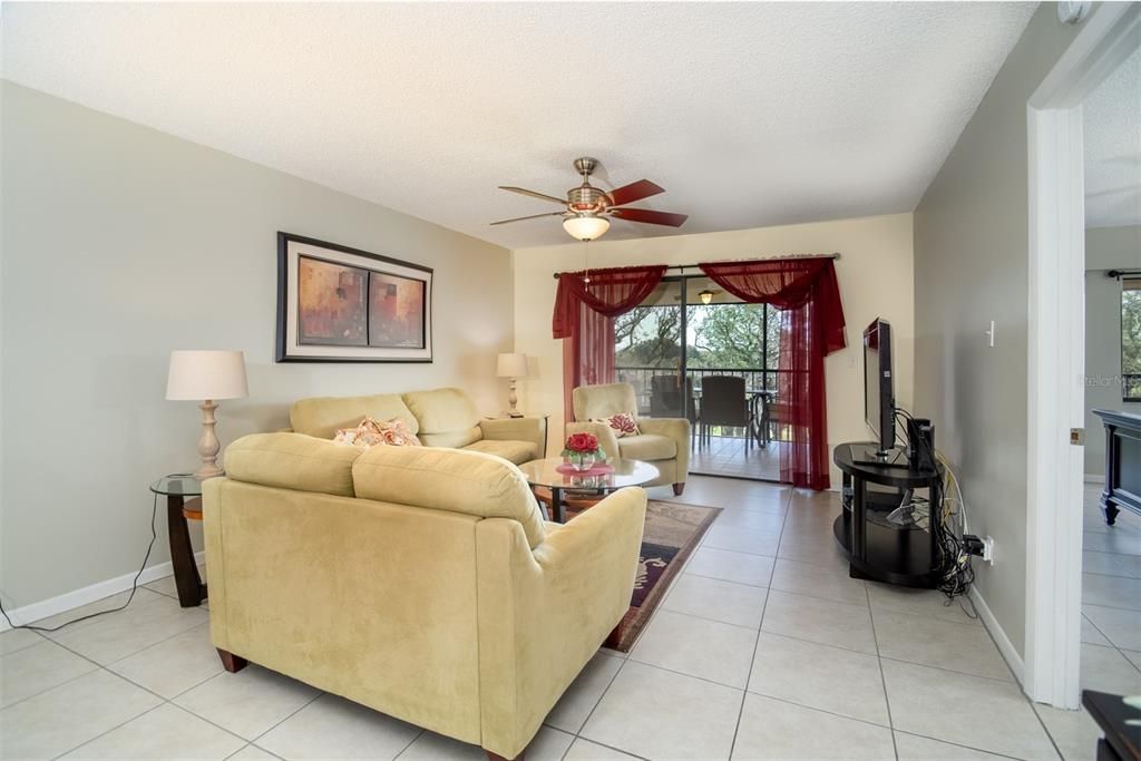 For Sale: $279,900 (2 beds, 2 baths, 1125 Square Feet)