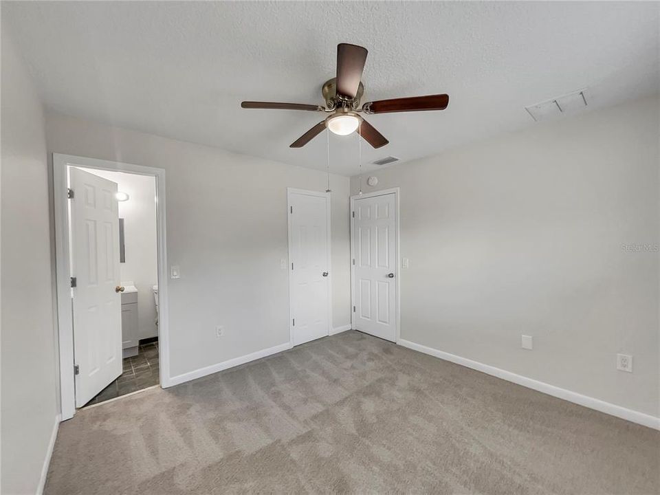 For Sale: $307,000 (3 beds, 1 baths, 988 Square Feet)