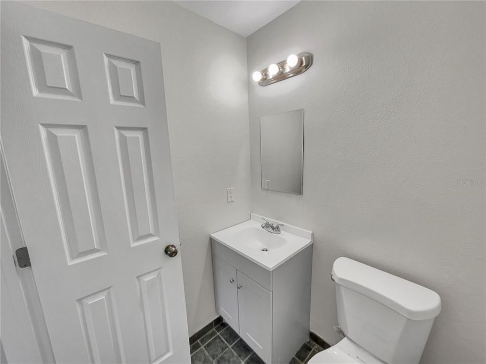 For Sale: $307,000 (3 beds, 1 baths, 988 Square Feet)