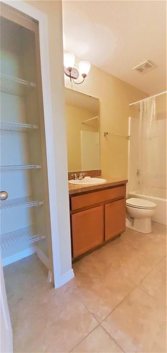 For Rent: $2,150 (3 beds, 2 baths, 1549 Square Feet)