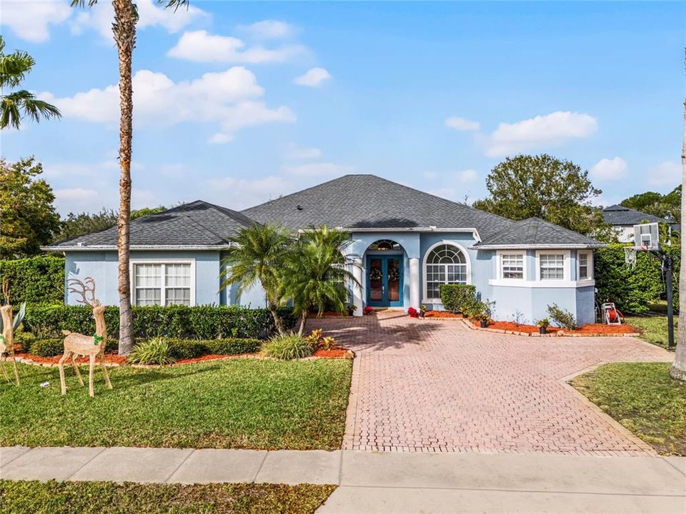 For Sale: $649,000 (4 beds, 3 baths, 2840 Square Feet)