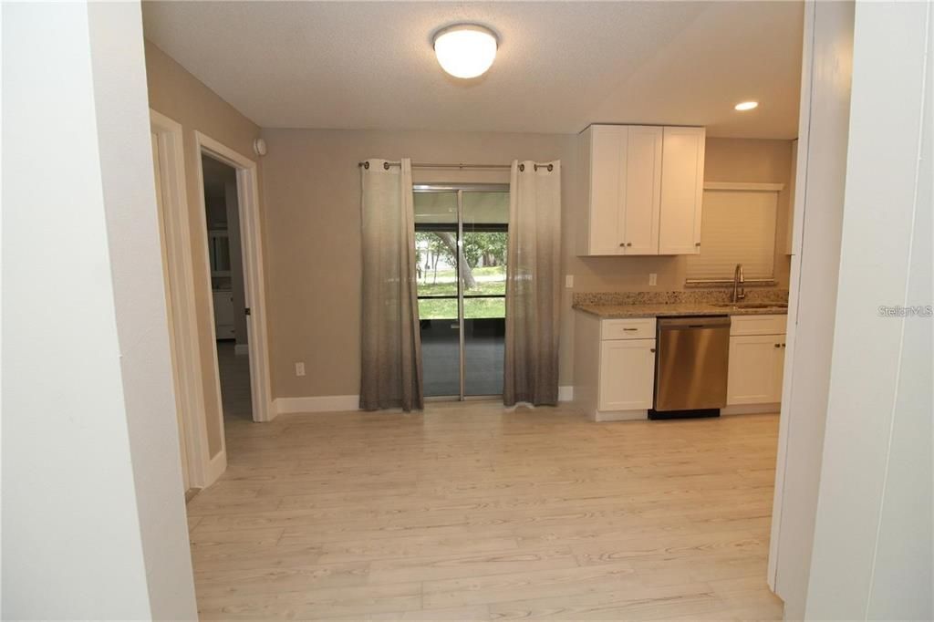 For Rent: $2,195 (3 beds, 2 baths, 1248 Square Feet)