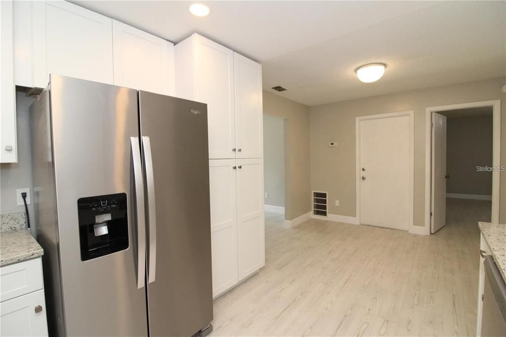 For Rent: $2,195 (3 beds, 2 baths, 1248 Square Feet)