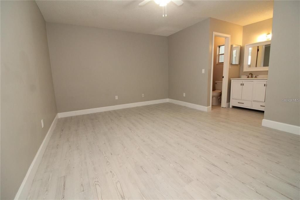 For Rent: $2,195 (3 beds, 2 baths, 1248 Square Feet)