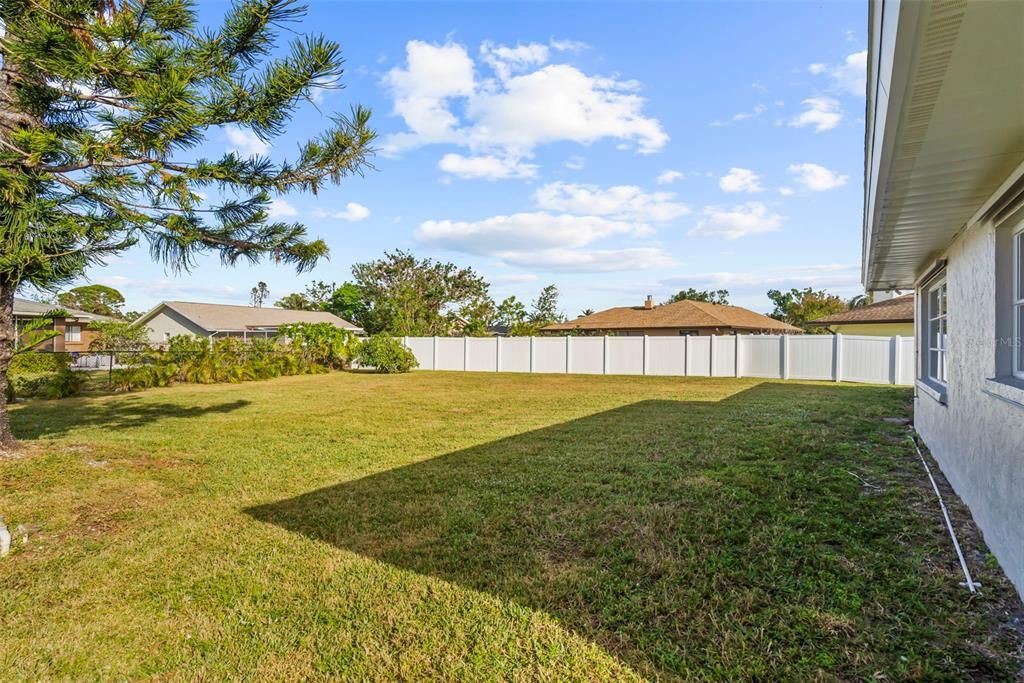 For Sale: $549,900 (3 beds, 2 baths, 1925 Square Feet)