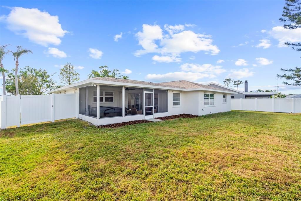 For Sale: $549,900 (3 beds, 2 baths, 1925 Square Feet)