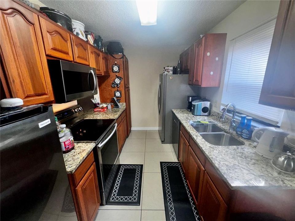 For Sale: $229,900 (0 beds, 0 baths, 1306 Square Feet)