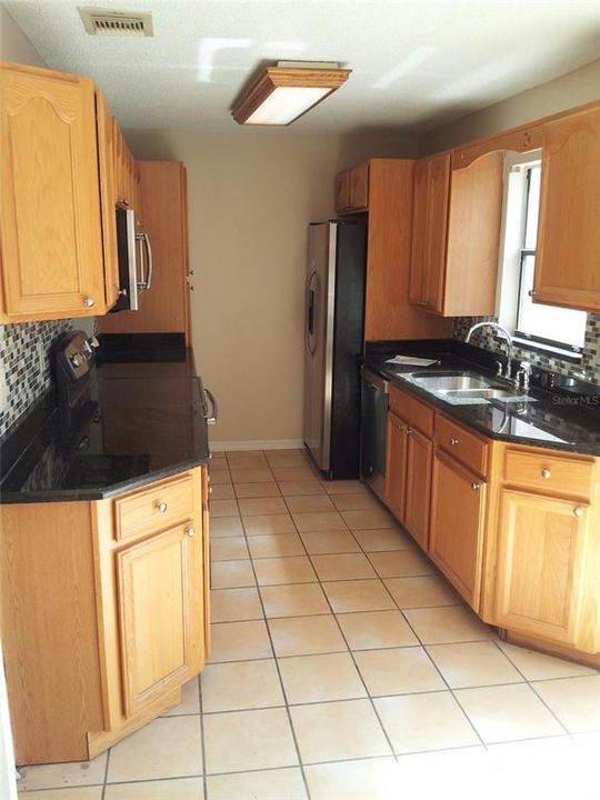 For Sale: $229,900 (3 beds, 2 baths, 1104 Square Feet)