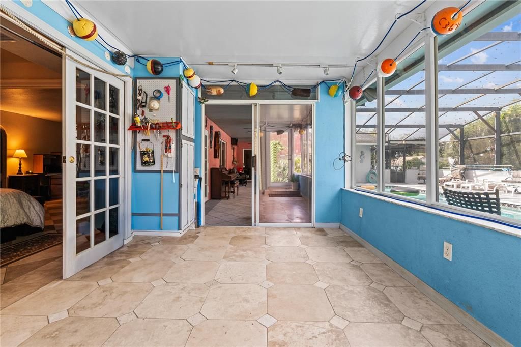 For Sale: $565,000 (4 beds, 2 baths, 2001 Square Feet)