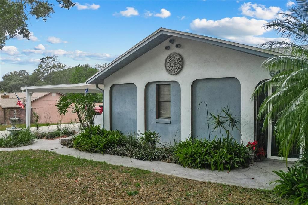 For Sale: $565,000 (4 beds, 2 baths, 2001 Square Feet)