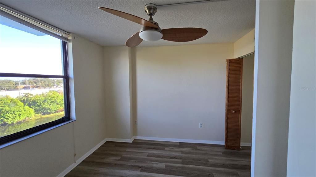 For Sale: $199,900 (3 beds, 2 baths, 1252 Square Feet)