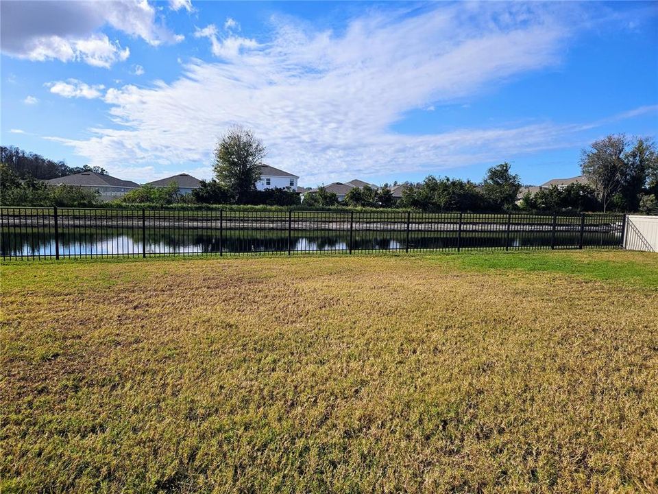 For Sale: $390,000 (3 beds, 2 baths, 1554 Square Feet)