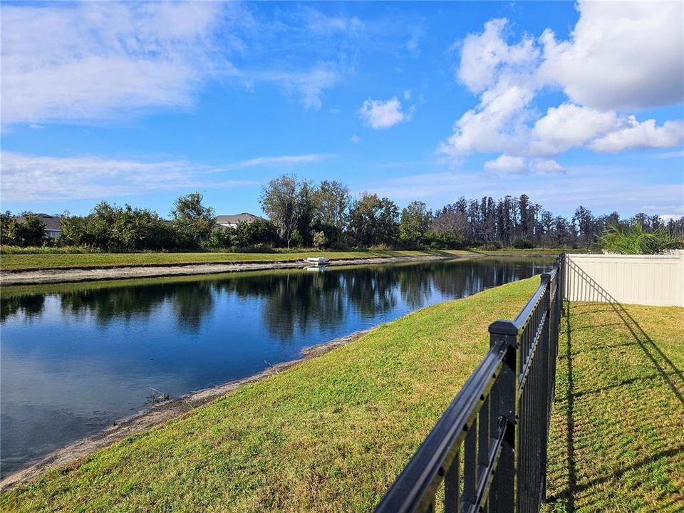 For Sale: $390,000 (3 beds, 2 baths, 1554 Square Feet)