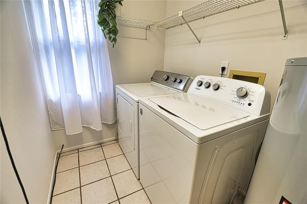 For Sale: $194,900 (2 beds, 2 baths, 1078 Square Feet)