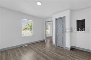 For Sale: $189,500 (3 beds, 2 baths, 1056 Square Feet)