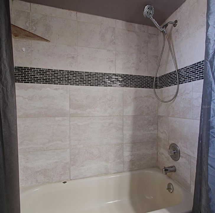 For Sale: $319,900 (2 beds, 2 baths, 1465 Square Feet)