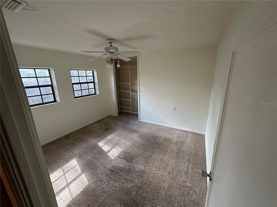 For Sale: $235,000 (2 beds, 1 baths, 1230 Square Feet)